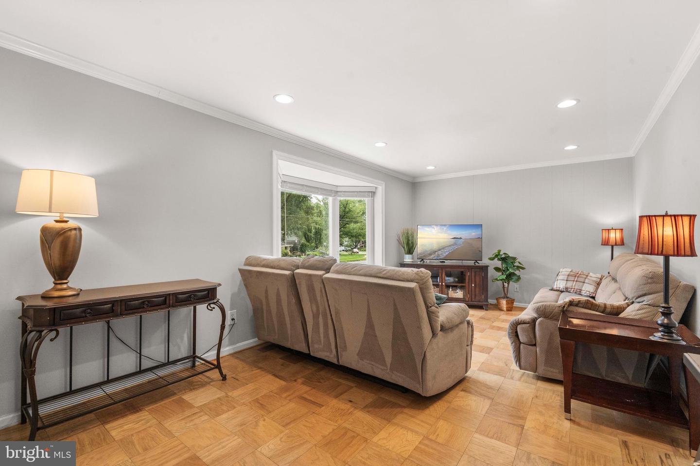 8414 THAMES ST, SPRINGFIELD, Virginia 22151, 4 Bedrooms Bedrooms, ,2 BathroomsBathrooms,Residential,For sale,8414 THAMES ST,VAFX2256562 MLS # VAFX2256562