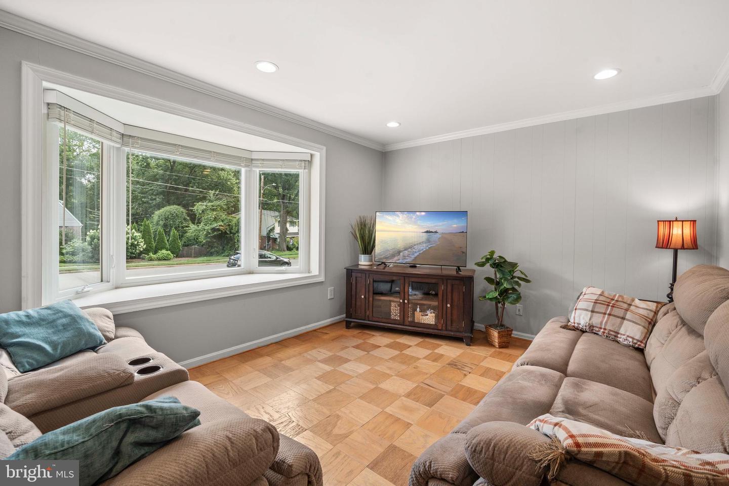 8414 THAMES ST, SPRINGFIELD, Virginia 22151, 4 Bedrooms Bedrooms, ,2 BathroomsBathrooms,Residential,For sale,8414 THAMES ST,VAFX2256562 MLS # VAFX2256562