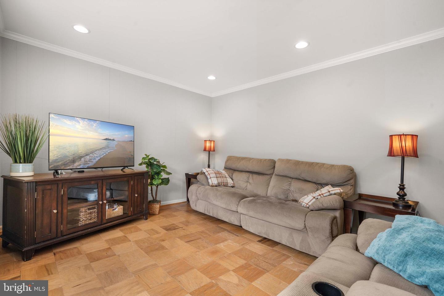 8414 THAMES ST, SPRINGFIELD, Virginia 22151, 4 Bedrooms Bedrooms, ,2 BathroomsBathrooms,Residential,For sale,8414 THAMES ST,VAFX2256562 MLS # VAFX2256562