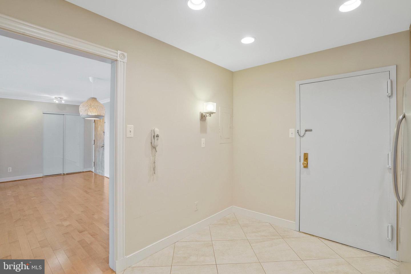 1800 OLD MEADOW RD #1720, MCLEAN, Virginia 22102, 2 Bedrooms Bedrooms, ,2 BathroomsBathrooms,Residential,For sale,1800 OLD MEADOW RD #1720,VAFX2256836 MLS # VAFX2256836