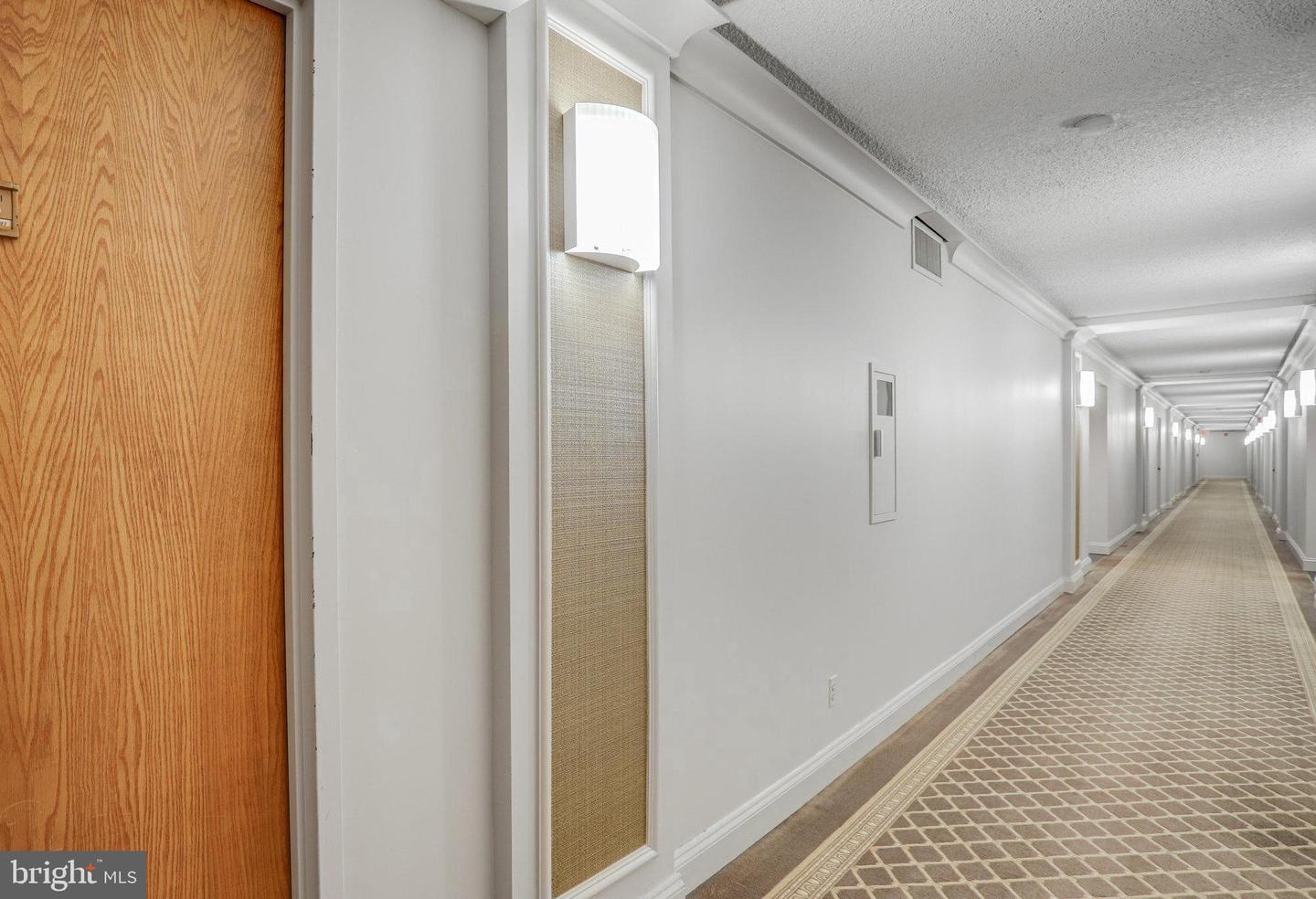 1800 OLD MEADOW RD #1720, MCLEAN, Virginia 22102, 2 Bedrooms Bedrooms, ,2 BathroomsBathrooms,Residential,For sale,1800 OLD MEADOW RD #1720,VAFX2256836 MLS # VAFX2256836
