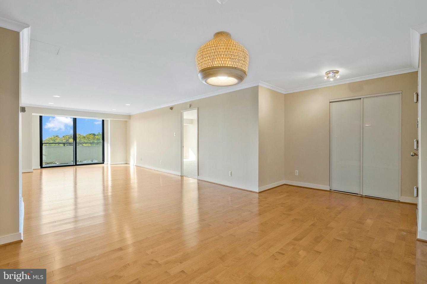 1800 OLD MEADOW RD #1720, MCLEAN, Virginia 22102, 2 Bedrooms Bedrooms, ,2 BathroomsBathrooms,Residential,For sale,1800 OLD MEADOW RD #1720,VAFX2256836 MLS # VAFX2256836