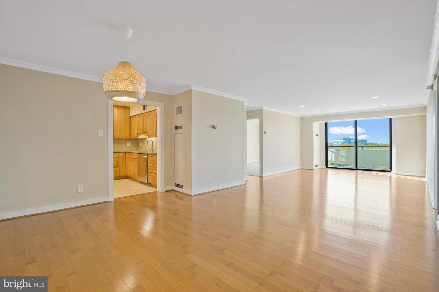 1800 OLD MEADOW RD #1720, MCLEAN, Virginia 22102, 2 Bedrooms Bedrooms, ,2 BathroomsBathrooms,Residential,For sale,1800 OLD MEADOW RD #1720,VAFX2256836 MLS # VAFX2256836