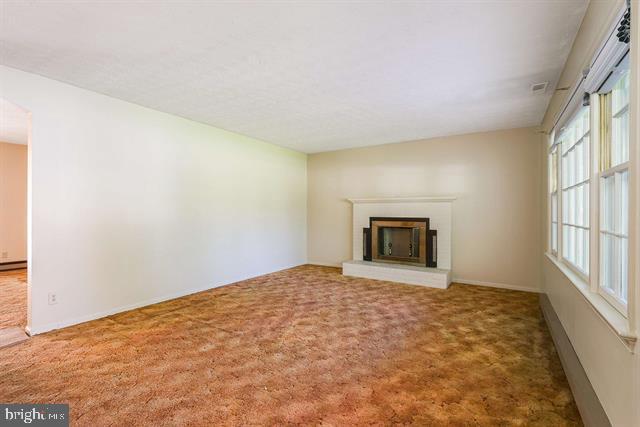 9936 PLEASANT VIEW DR, NEW MARKET, Virginia 22844, 4 Bedrooms Bedrooms, ,3 BathroomsBathrooms,Residential,For sale,9936 PLEASANT VIEW DR,VASH2012064 MLS # VASH2012064