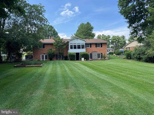 9936 PLEASANT VIEW DR, NEW MARKET, Virginia 22844, 4 Bedrooms Bedrooms, ,3 BathroomsBathrooms,Residential,For sale,9936 PLEASANT VIEW DR,VASH2012064 MLS # VASH2012064