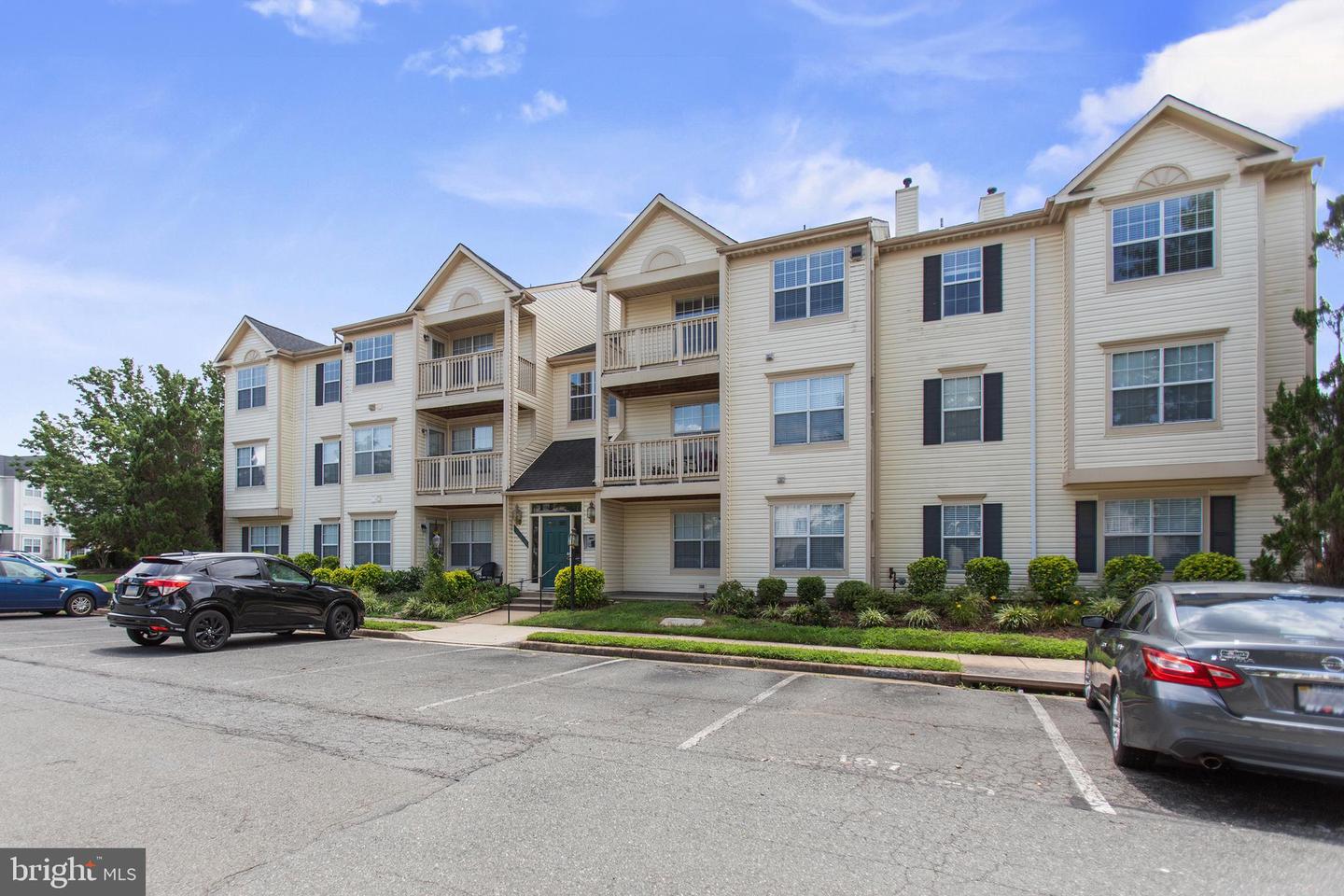 11014 KOMAN CIR #104, MANASSAS, Virginia 20109, 2 Bedrooms Bedrooms, ,2 BathroomsBathrooms,Residential,For sale,11014 KOMAN CIR #104,VAPW2099796 MLS # VAPW2099796