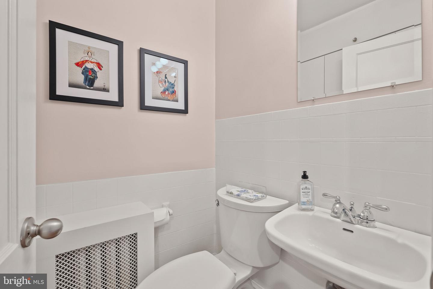 1703 RUSSELL RD, ALEXANDRIA, Virginia 22301, 3 Bedrooms Bedrooms, ,3 BathroomsBathrooms,Residential,For sale,1703 RUSSELL RD,VAAX2047816 MLS # VAAX2047816