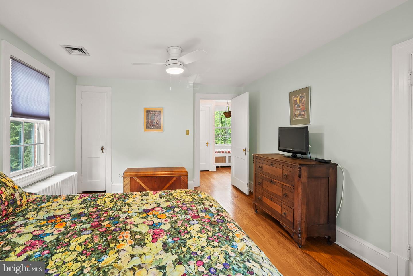1703 RUSSELL RD, ALEXANDRIA, Virginia 22301, 3 Bedrooms Bedrooms, ,3 BathroomsBathrooms,Residential,For sale,1703 RUSSELL RD,VAAX2047816 MLS # VAAX2047816