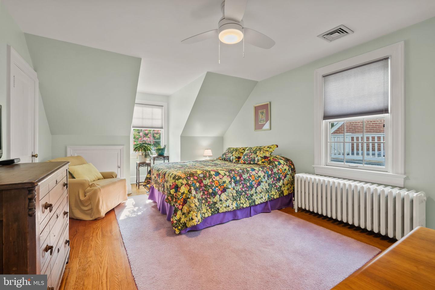 1703 RUSSELL RD, ALEXANDRIA, Virginia 22301, 3 Bedrooms Bedrooms, ,3 BathroomsBathrooms,Residential,For sale,1703 RUSSELL RD,VAAX2047816 MLS # VAAX2047816