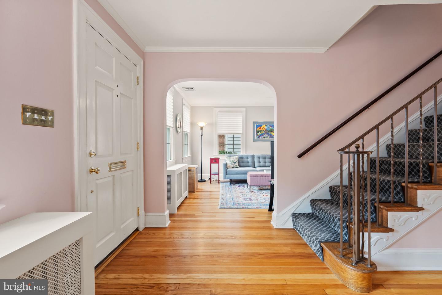 1703 RUSSELL RD, ALEXANDRIA, Virginia 22301, 3 Bedrooms Bedrooms, ,3 BathroomsBathrooms,Residential,For sale,1703 RUSSELL RD,VAAX2047816 MLS # VAAX2047816