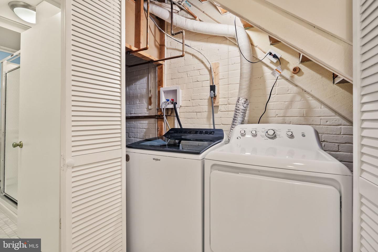 1703 RUSSELL RD, ALEXANDRIA, Virginia 22301, 3 Bedrooms Bedrooms, ,3 BathroomsBathrooms,Residential,For sale,1703 RUSSELL RD,VAAX2047816 MLS # VAAX2047816