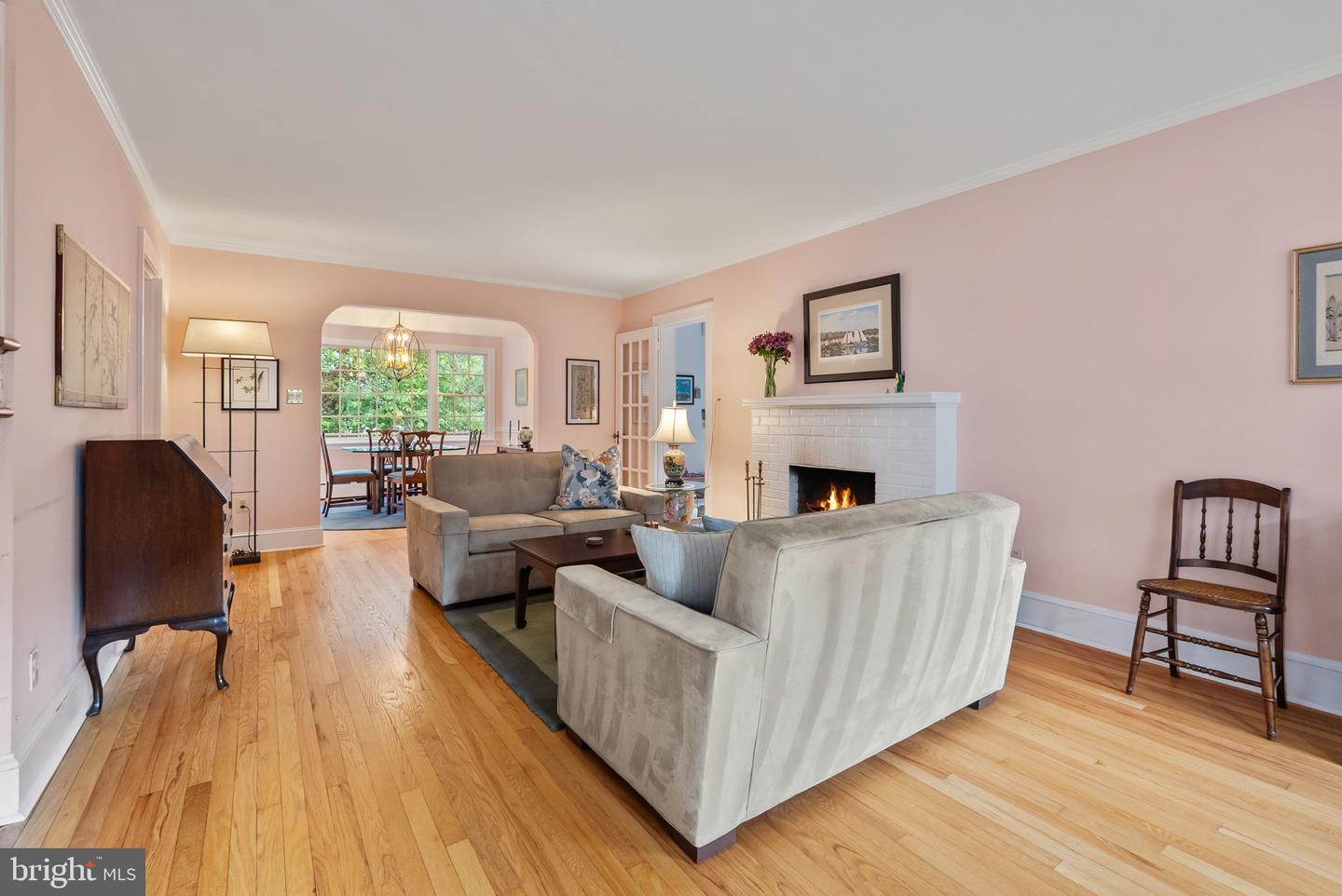 1703 RUSSELL RD, ALEXANDRIA, Virginia 22301, 3 Bedrooms Bedrooms, ,3 BathroomsBathrooms,Residential,For sale,1703 RUSSELL RD,VAAX2047816 MLS # VAAX2047816