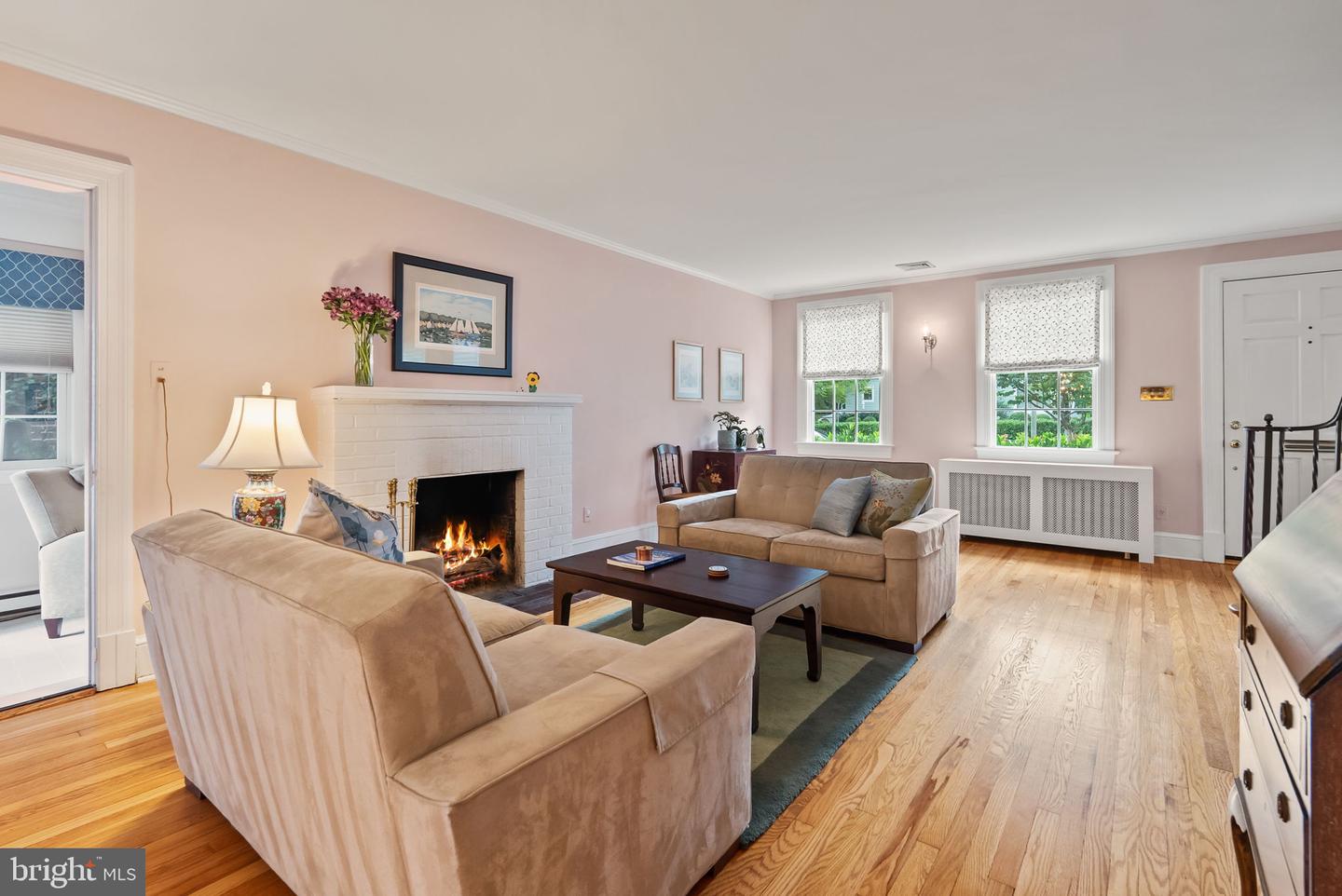 1703 RUSSELL RD, ALEXANDRIA, Virginia 22301, 3 Bedrooms Bedrooms, ,3 BathroomsBathrooms,Residential,For sale,1703 RUSSELL RD,VAAX2047816 MLS # VAAX2047816