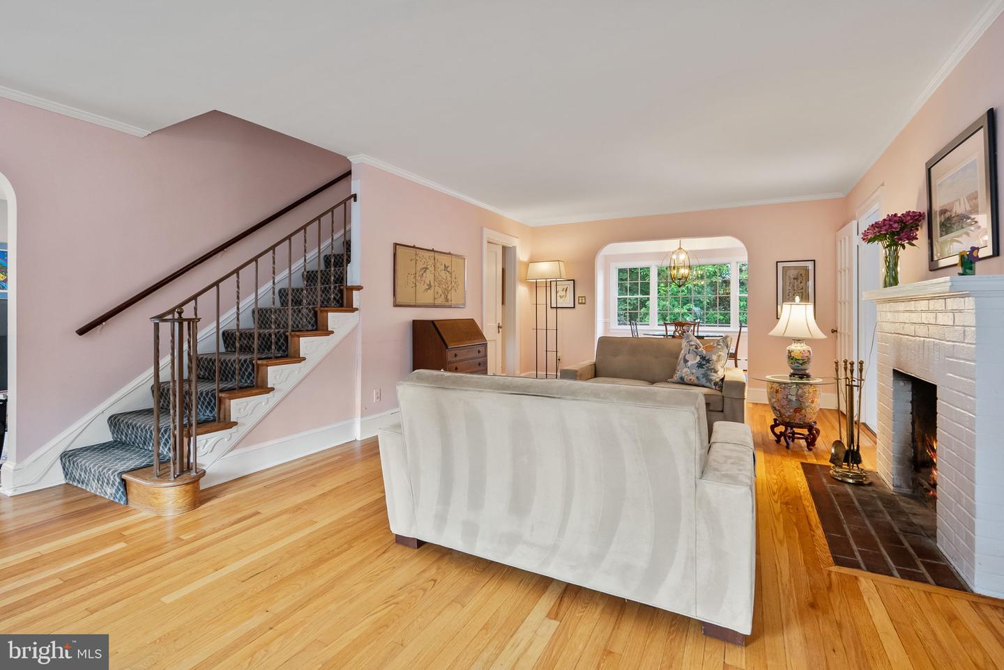 1703 RUSSELL RD, ALEXANDRIA, Virginia 22301, 3 Bedrooms Bedrooms, ,3 BathroomsBathrooms,Residential,For sale,1703 RUSSELL RD,VAAX2047816 MLS # VAAX2047816