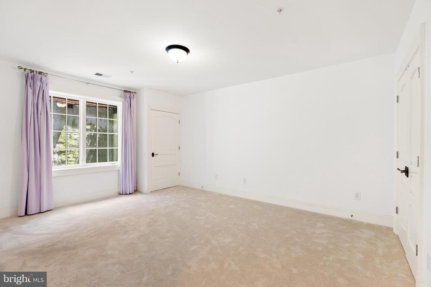 3515 PORTER ST NW, WASHINGTON, District Of Columbia 20016, 5 Bedrooms Bedrooms, ,4 BathroomsBathrooms,Residential,For sale,3515 PORTER ST NW,DCDC2211878 MLS # DCDC2211878