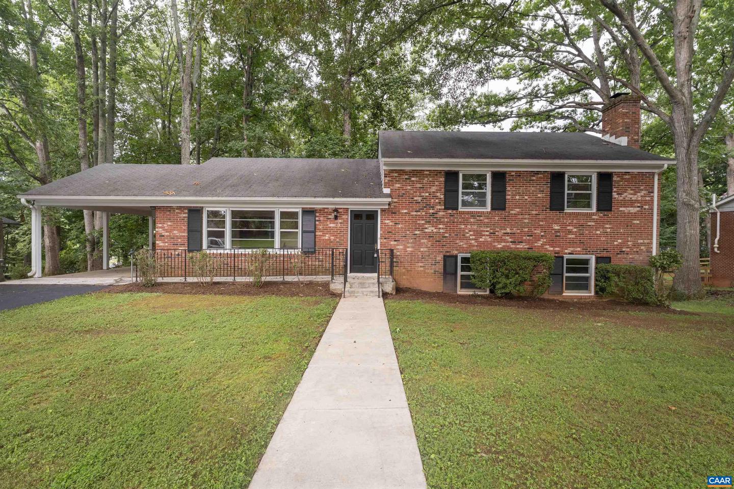 511 BERWICK CT, CHARLOTTESVILLE, Virginia 22901, 4 Bedrooms Bedrooms, ,3 BathroomsBathrooms,Residential,For sale,511 BERWICK CT,667084 MLS # 667084