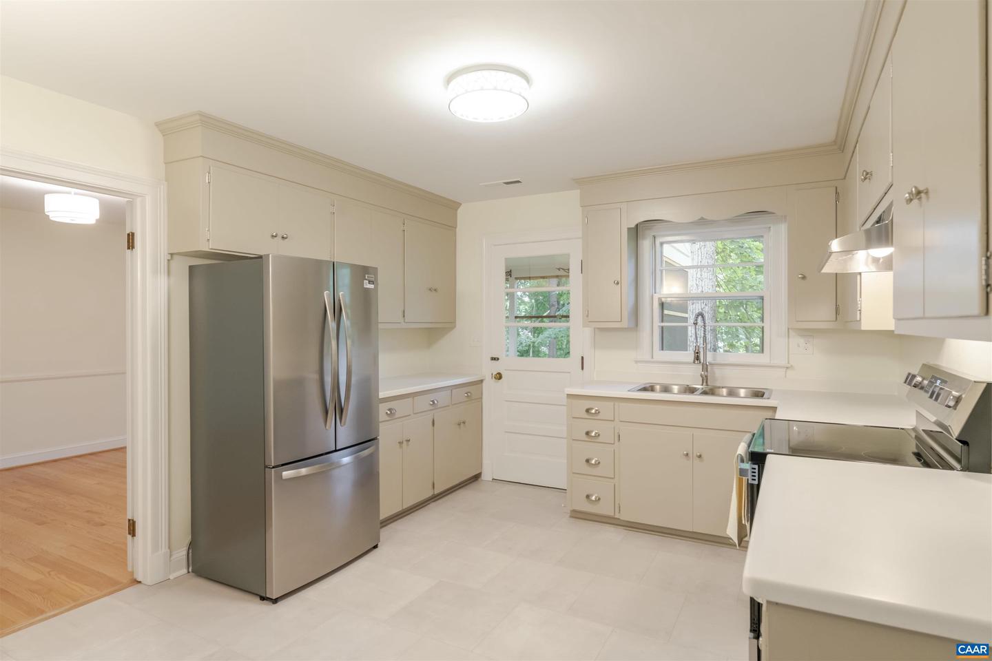 511 BERWICK CT, CHARLOTTESVILLE, Virginia 22901, 4 Bedrooms Bedrooms, ,3 BathroomsBathrooms,Residential,For sale,511 BERWICK CT,667084 MLS # 667084