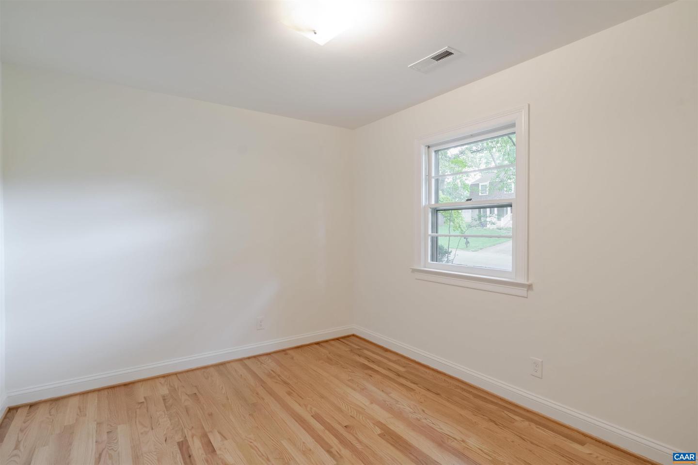 511 BERWICK CT, CHARLOTTESVILLE, Virginia 22901, 4 Bedrooms Bedrooms, ,3 BathroomsBathrooms,Residential,For sale,511 BERWICK CT,667084 MLS # 667084