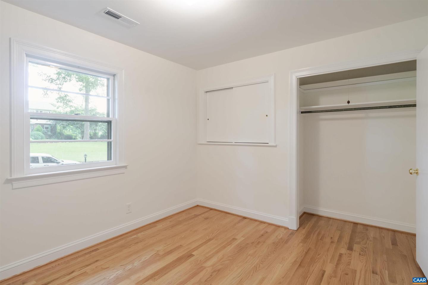 511 BERWICK CT, CHARLOTTESVILLE, Virginia 22901, 4 Bedrooms Bedrooms, ,3 BathroomsBathrooms,Residential,For sale,511 BERWICK CT,667084 MLS # 667084