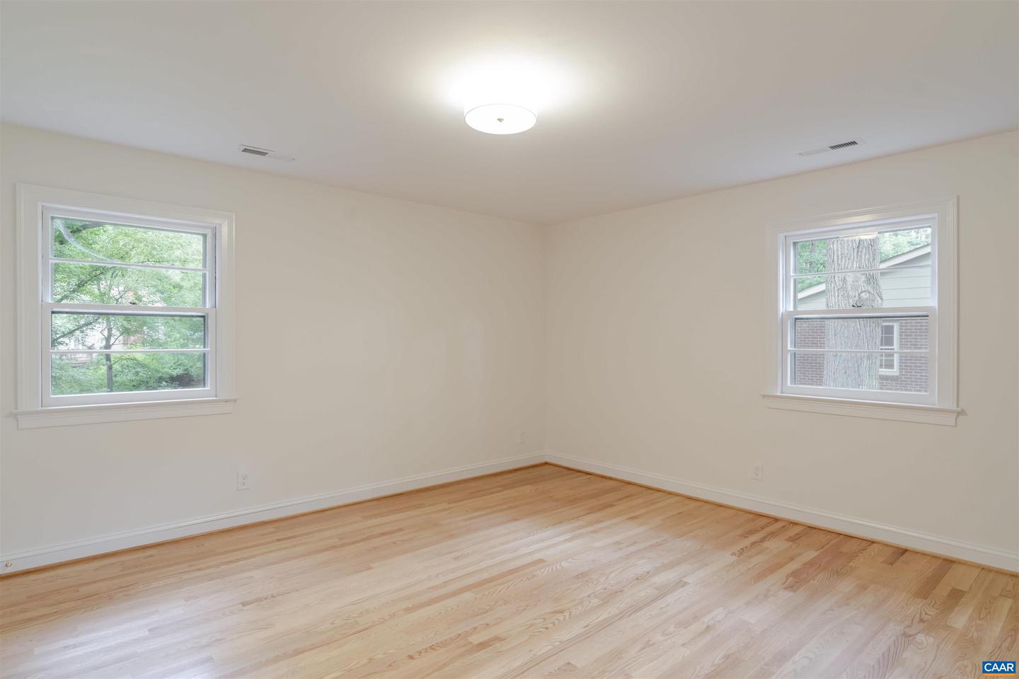 511 BERWICK CT, CHARLOTTESVILLE, Virginia 22901, 4 Bedrooms Bedrooms, ,3 BathroomsBathrooms,Residential,For sale,511 BERWICK CT,667084 MLS # 667084