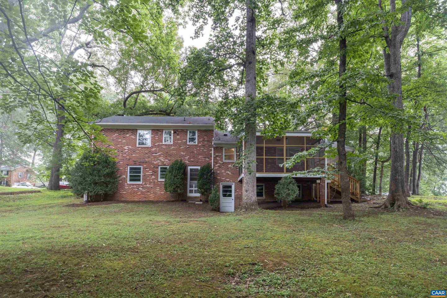 511 BERWICK CT, CHARLOTTESVILLE, Virginia 22901, 4 Bedrooms Bedrooms, ,3 BathroomsBathrooms,Residential,For sale,511 BERWICK CT,667084 MLS # 667084