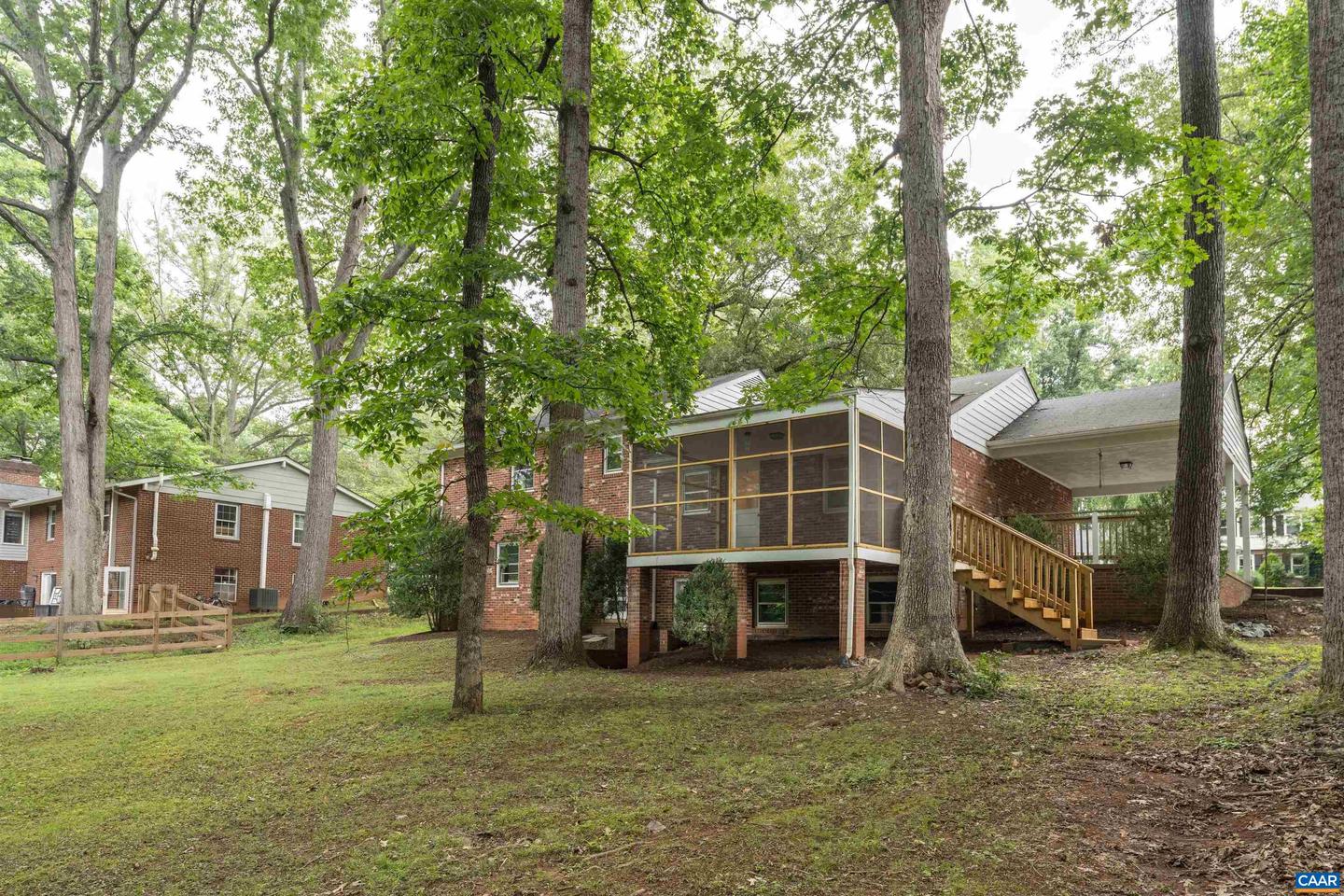 511 BERWICK CT, CHARLOTTESVILLE, Virginia 22901, 4 Bedrooms Bedrooms, ,3 BathroomsBathrooms,Residential,For sale,511 BERWICK CT,667084 MLS # 667084