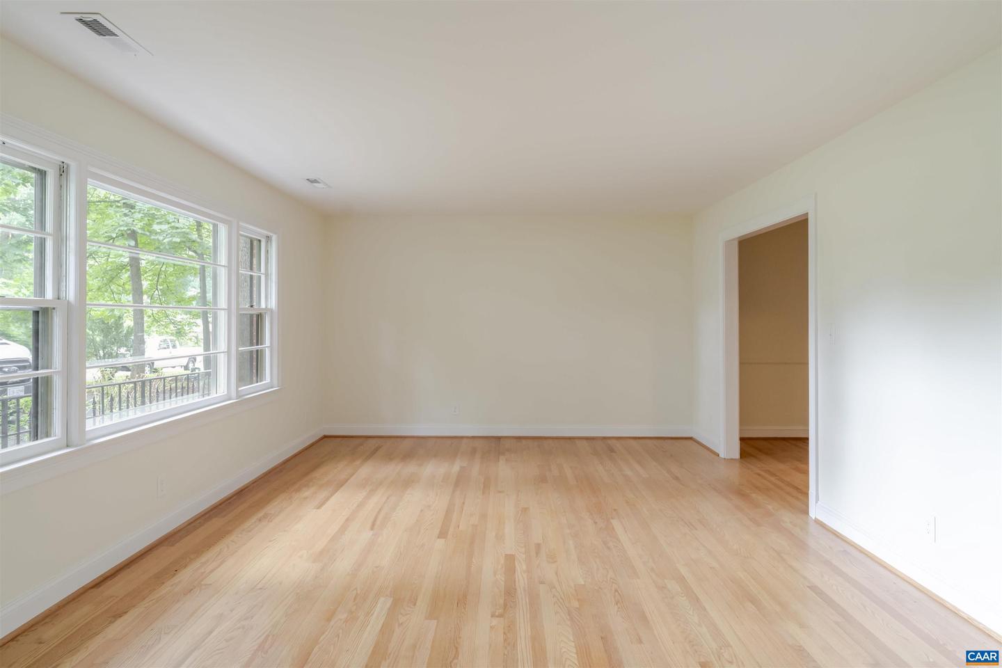 511 BERWICK CT, CHARLOTTESVILLE, Virginia 22901, 4 Bedrooms Bedrooms, ,3 BathroomsBathrooms,Residential,For sale,511 BERWICK CT,667084 MLS # 667084