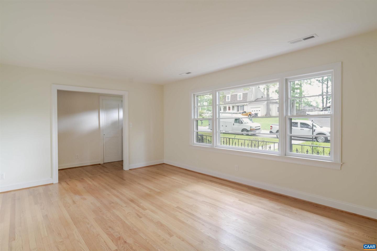 511 BERWICK CT, CHARLOTTESVILLE, Virginia 22901, 4 Bedrooms Bedrooms, ,3 BathroomsBathrooms,Residential,For sale,511 BERWICK CT,667084 MLS # 667084