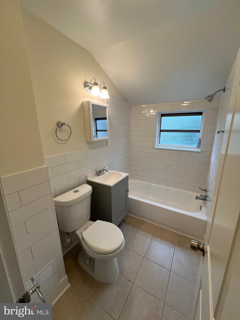 808 DIVISION AVENUE NE, WASHINGTON, District Of Columbia 20019, 2 Bedrooms Bedrooms, ,1 BathroomBathrooms,Residential,For sale,808 DIVISION AVENUE NE,DCDC2211928 MLS # DCDC2211928
