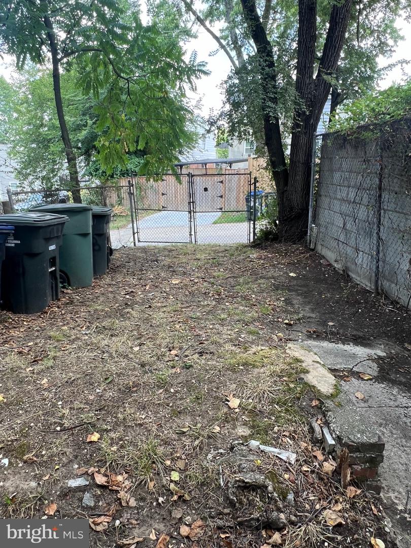 808 DIVISION AVENUE NE, WASHINGTON, District Of Columbia 20019, 2 Bedrooms Bedrooms, ,1 BathroomBathrooms,Residential,For sale,808 DIVISION AVENUE NE,DCDC2211928 MLS # DCDC2211928