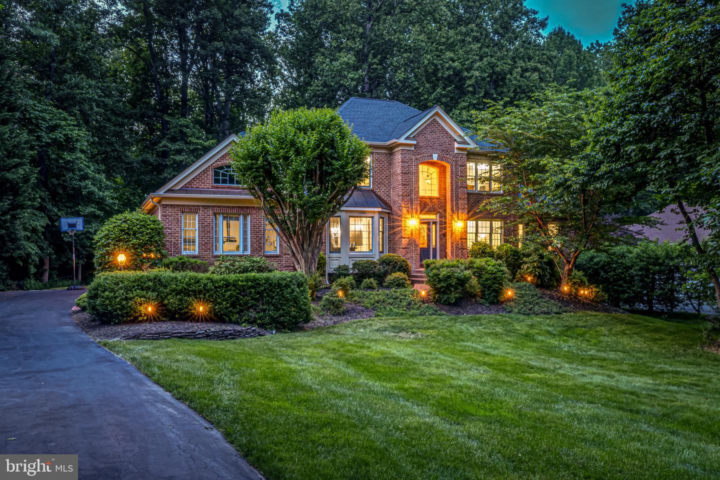 12390 FALKIRK DR, FAIRFAX, Virginia 22033, 5 Bedrooms Bedrooms, ,4 BathroomsBathrooms,Residential,For sale,12390 FALKIRK DR,VAFX2235416 MLS # VAFX2235416