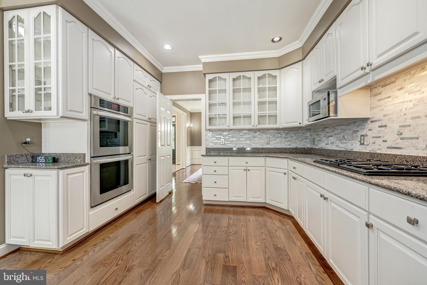12390 FALKIRK DR, FAIRFAX, Virginia 22033, 5 Bedrooms Bedrooms, ,4 BathroomsBathrooms,Residential,For sale,12390 FALKIRK DR,VAFX2235416 MLS # VAFX2235416