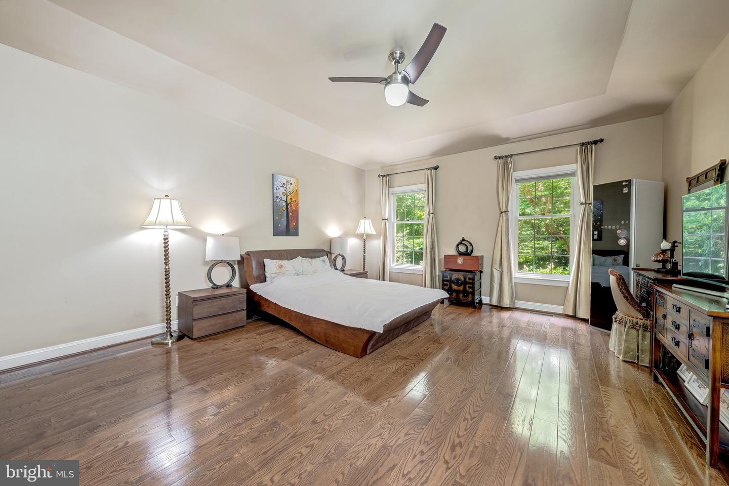 12390 FALKIRK DR, FAIRFAX, Virginia 22033, 5 Bedrooms Bedrooms, ,4 BathroomsBathrooms,Residential,For sale,12390 FALKIRK DR,VAFX2235416 MLS # VAFX2235416