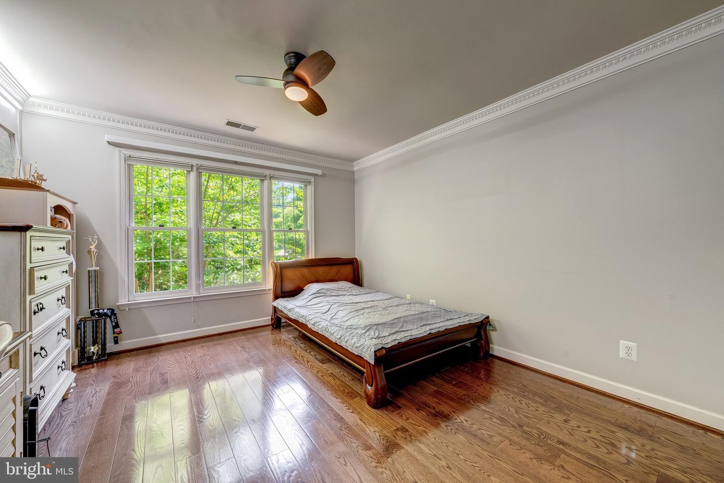 12390 FALKIRK DR, FAIRFAX, Virginia 22033, 5 Bedrooms Bedrooms, ,4 BathroomsBathrooms,Residential,For sale,12390 FALKIRK DR,VAFX2235416 MLS # VAFX2235416