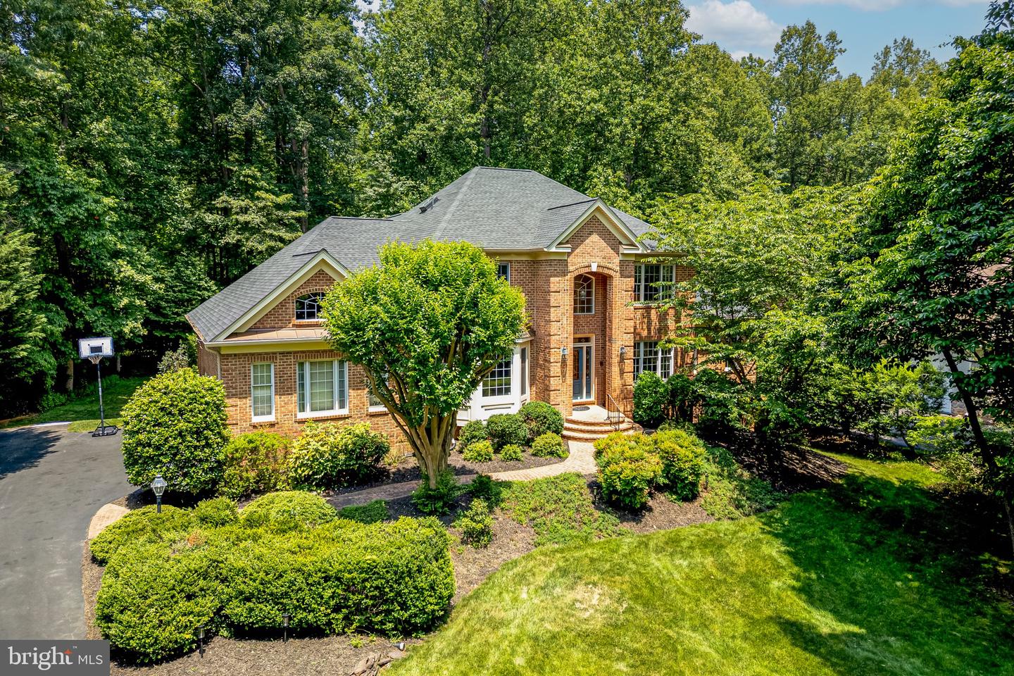 12390 FALKIRK DR, FAIRFAX, Virginia 22033, 5 Bedrooms Bedrooms, ,4 BathroomsBathrooms,Residential,For sale,12390 FALKIRK DR,VAFX2235416 MLS # VAFX2235416