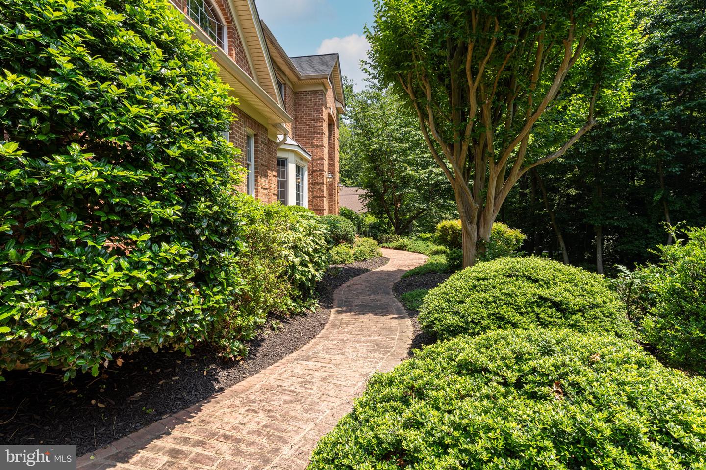 12390 FALKIRK DR, FAIRFAX, Virginia 22033, 5 Bedrooms Bedrooms, ,4 BathroomsBathrooms,Residential,For sale,12390 FALKIRK DR,VAFX2235416 MLS # VAFX2235416
