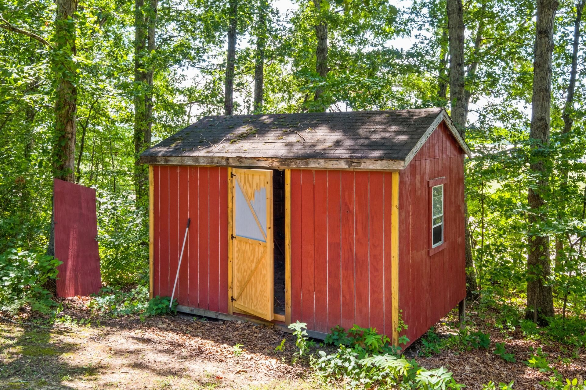 2226 EAST SIDE HWY, CRIMORA, Virginia 24431, 3 Bedrooms Bedrooms, ,2 BathroomsBathrooms,Residential,2226 EAST SIDE HWY,667107 MLS # 667107