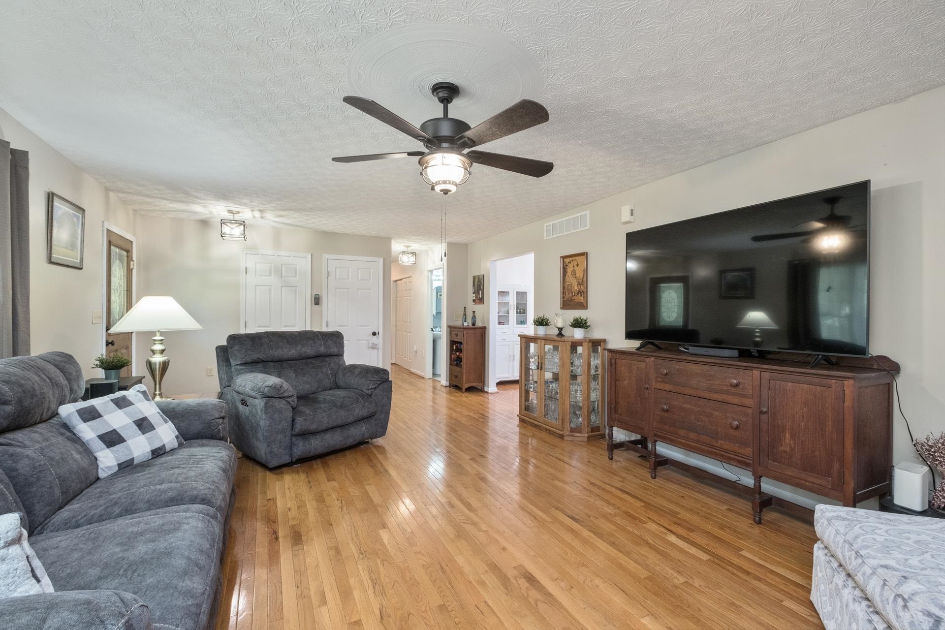 2226 EAST SIDE HWY, CRIMORA, Virginia 24431, 3 Bedrooms Bedrooms, ,2 BathroomsBathrooms,Residential,2226 EAST SIDE HWY,667107 MLS # 667107