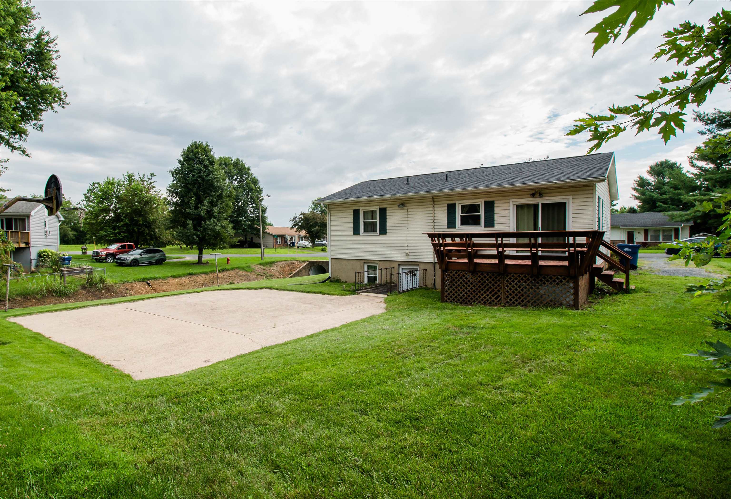320 WILLIAMSPORT RD, TIMBERVILLE, Virginia 22853, 3 Bedrooms Bedrooms, ,1 BathroomBathrooms,Residential,320 WILLIAMSPORT RD,667109 MLS # 667109