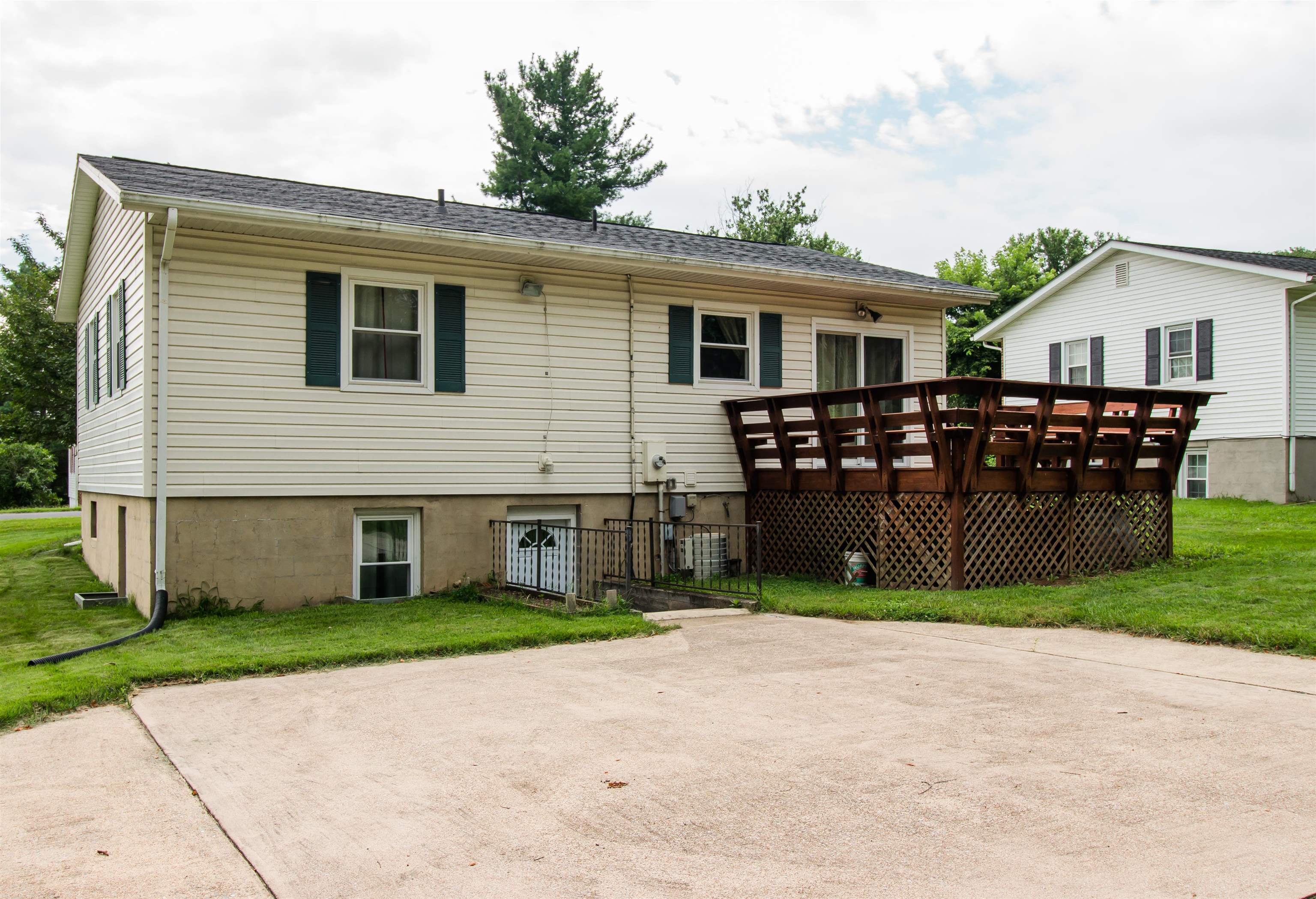 320 WILLIAMSPORT RD, TIMBERVILLE, Virginia 22853, 3 Bedrooms Bedrooms, ,1 BathroomBathrooms,Residential,320 WILLIAMSPORT RD,667109 MLS # 667109