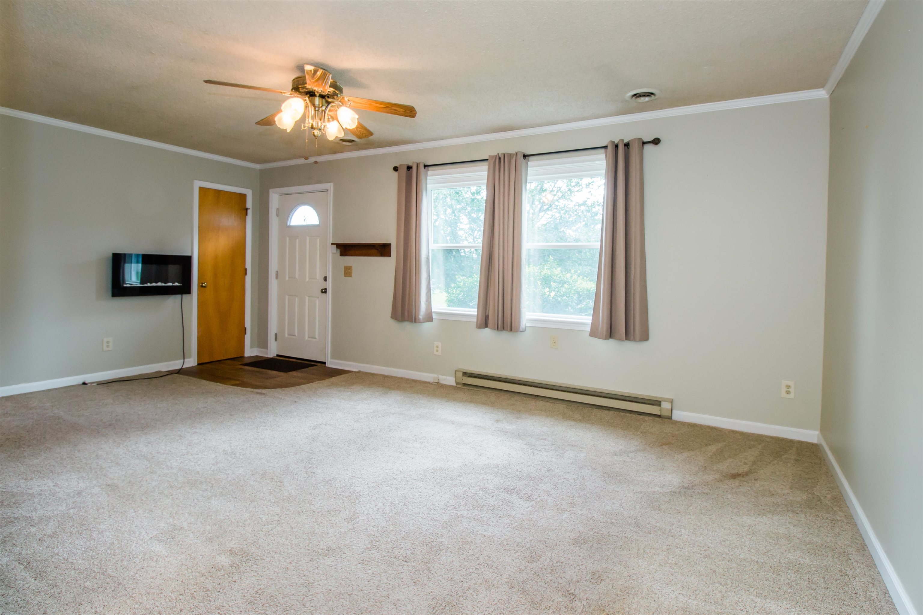 320 WILLIAMSPORT RD, TIMBERVILLE, Virginia 22853, 3 Bedrooms Bedrooms, ,1 BathroomBathrooms,Residential,320 WILLIAMSPORT RD,667109 MLS # 667109