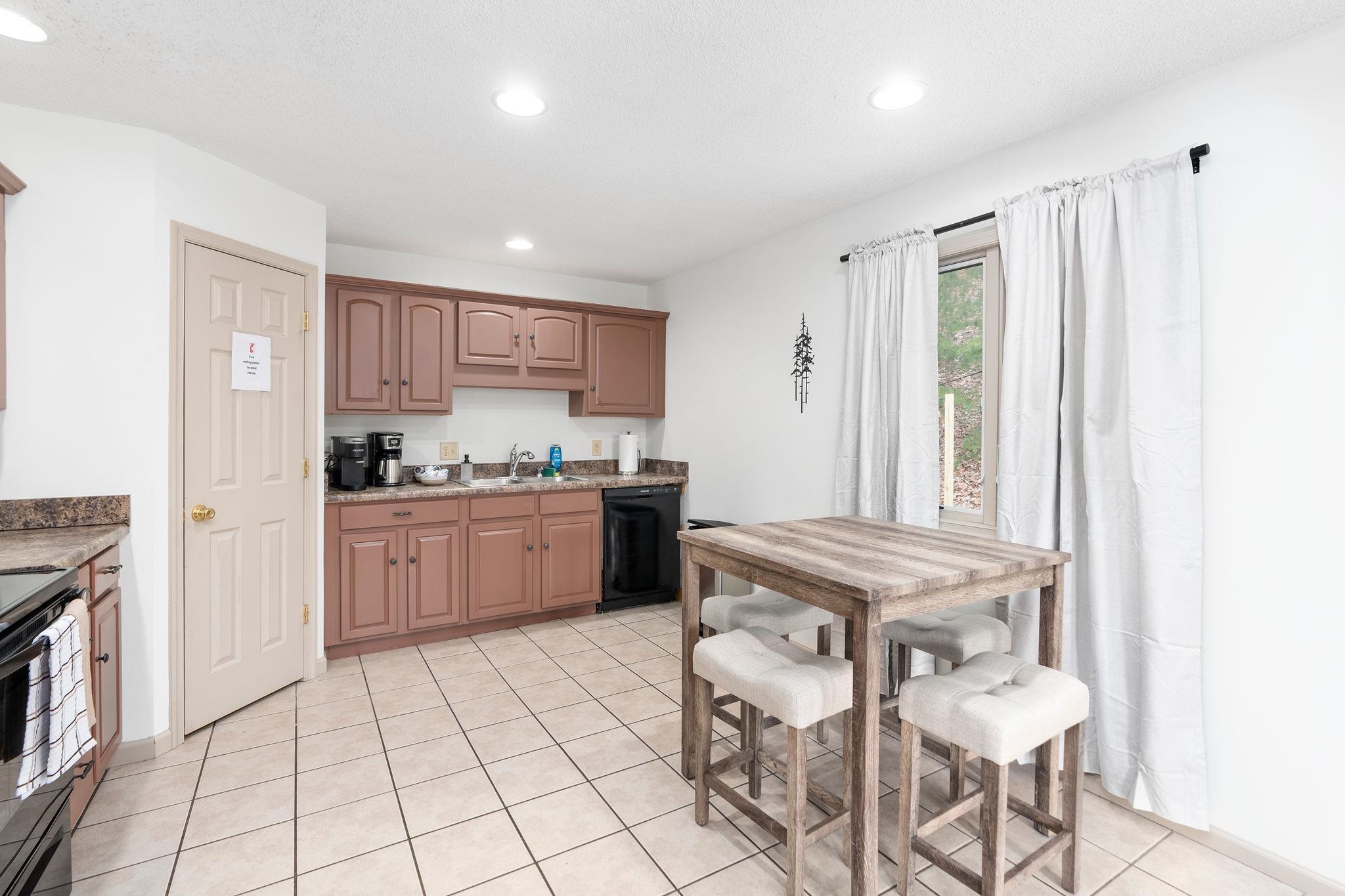 4148 PALMER RD, MCGAHEYSVILLE, Virginia 22840, 6 Bedrooms Bedrooms, ,4 BathroomsBathrooms,Residential,4148 PALMER RD,667110 MLS # 667110