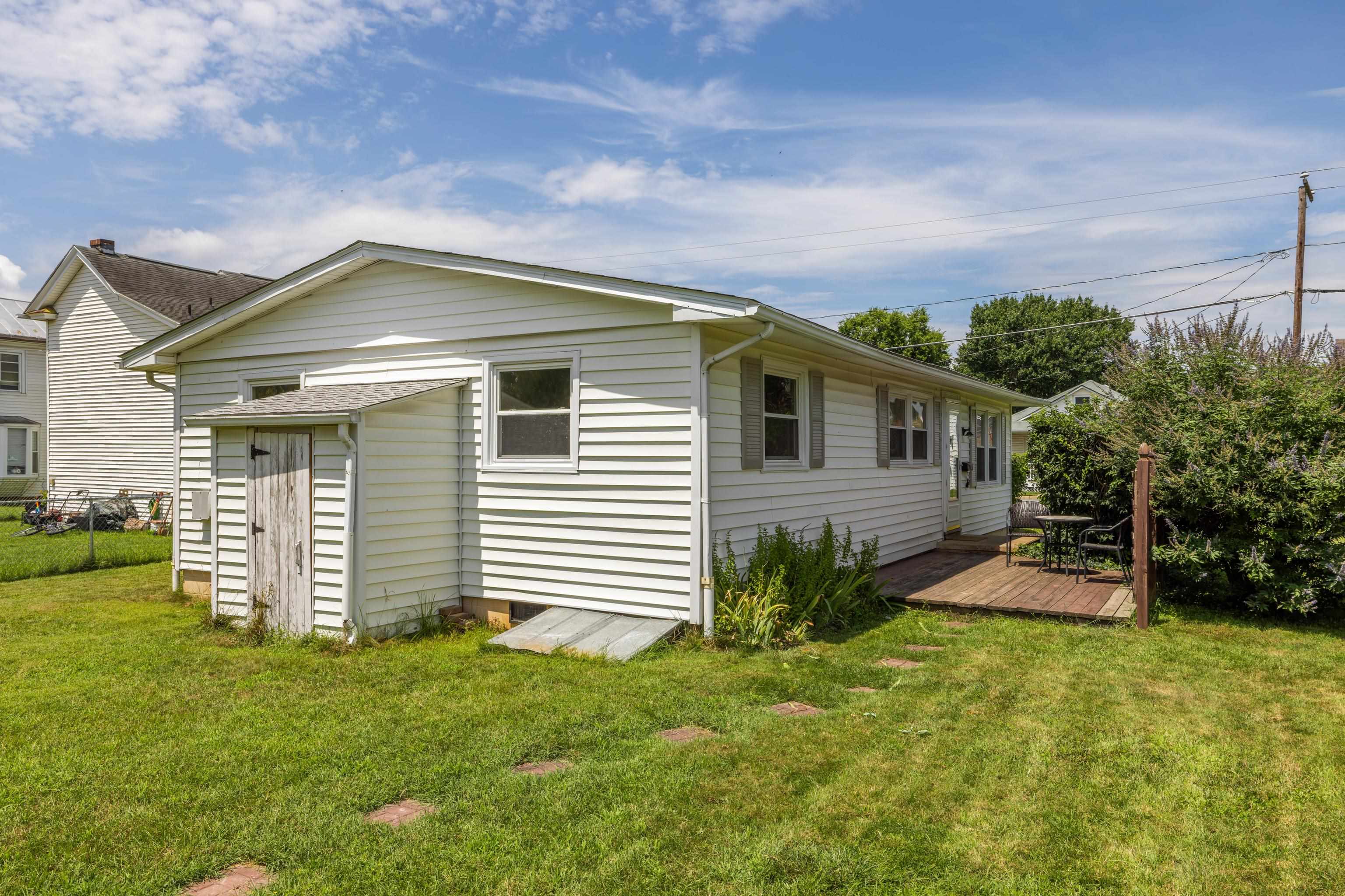 432 ARCH AVE, WAYNESBORO, Virginia 22980, 3 Bedrooms Bedrooms, ,1 BathroomBathrooms,Residential,432 ARCH AVE,667114 MLS # 667114