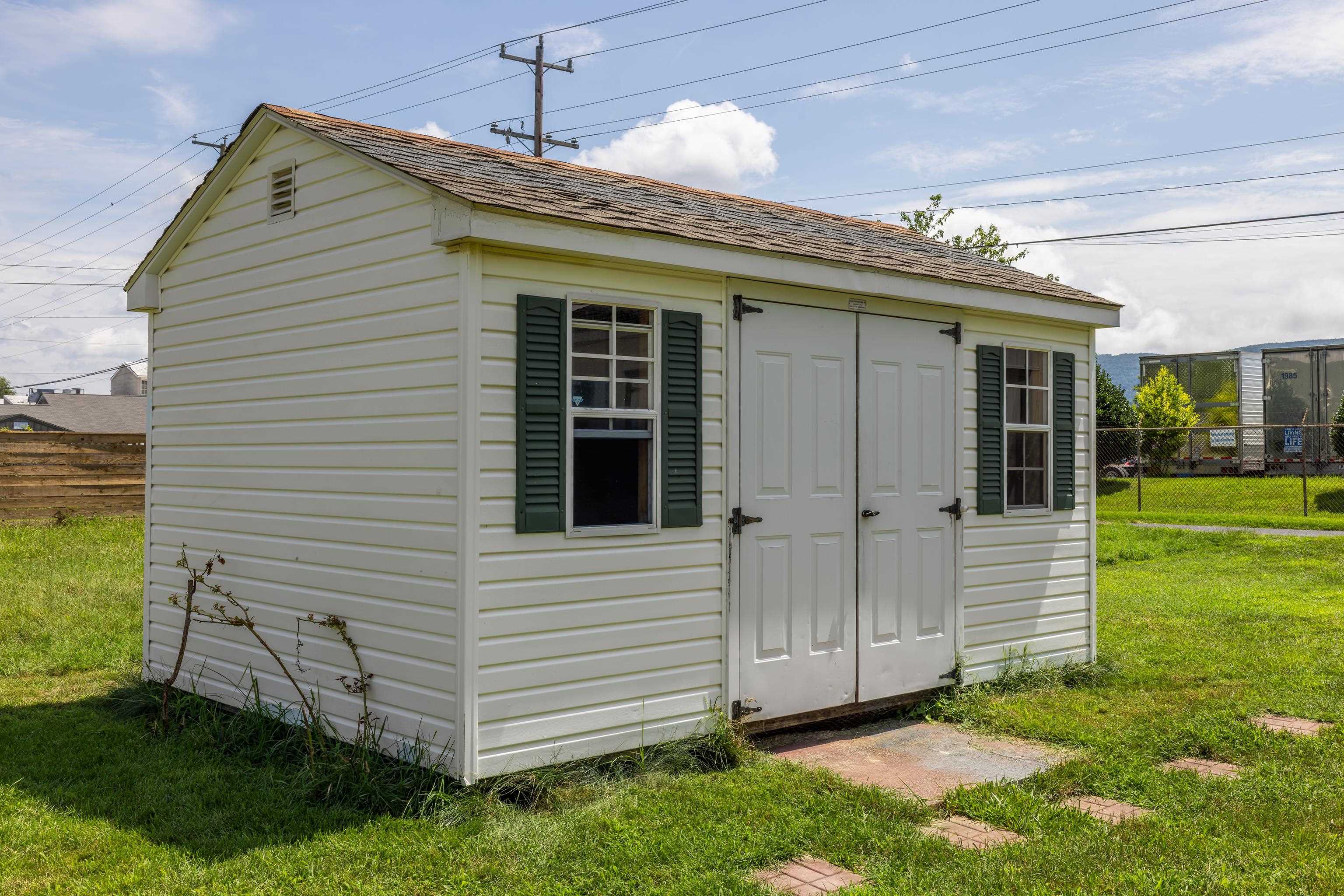 432 ARCH AVE, WAYNESBORO, Virginia 22980, 3 Bedrooms Bedrooms, ,1 BathroomBathrooms,Residential,432 ARCH AVE,667114 MLS # 667114