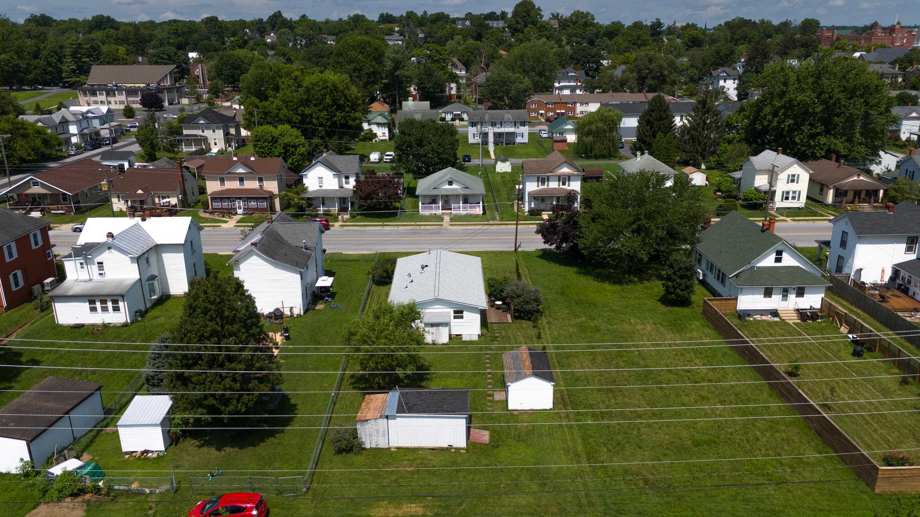 432 ARCH AVE, WAYNESBORO, Virginia 22980, 3 Bedrooms Bedrooms, ,1 BathroomBathrooms,Residential,432 ARCH AVE,667114 MLS # 667114