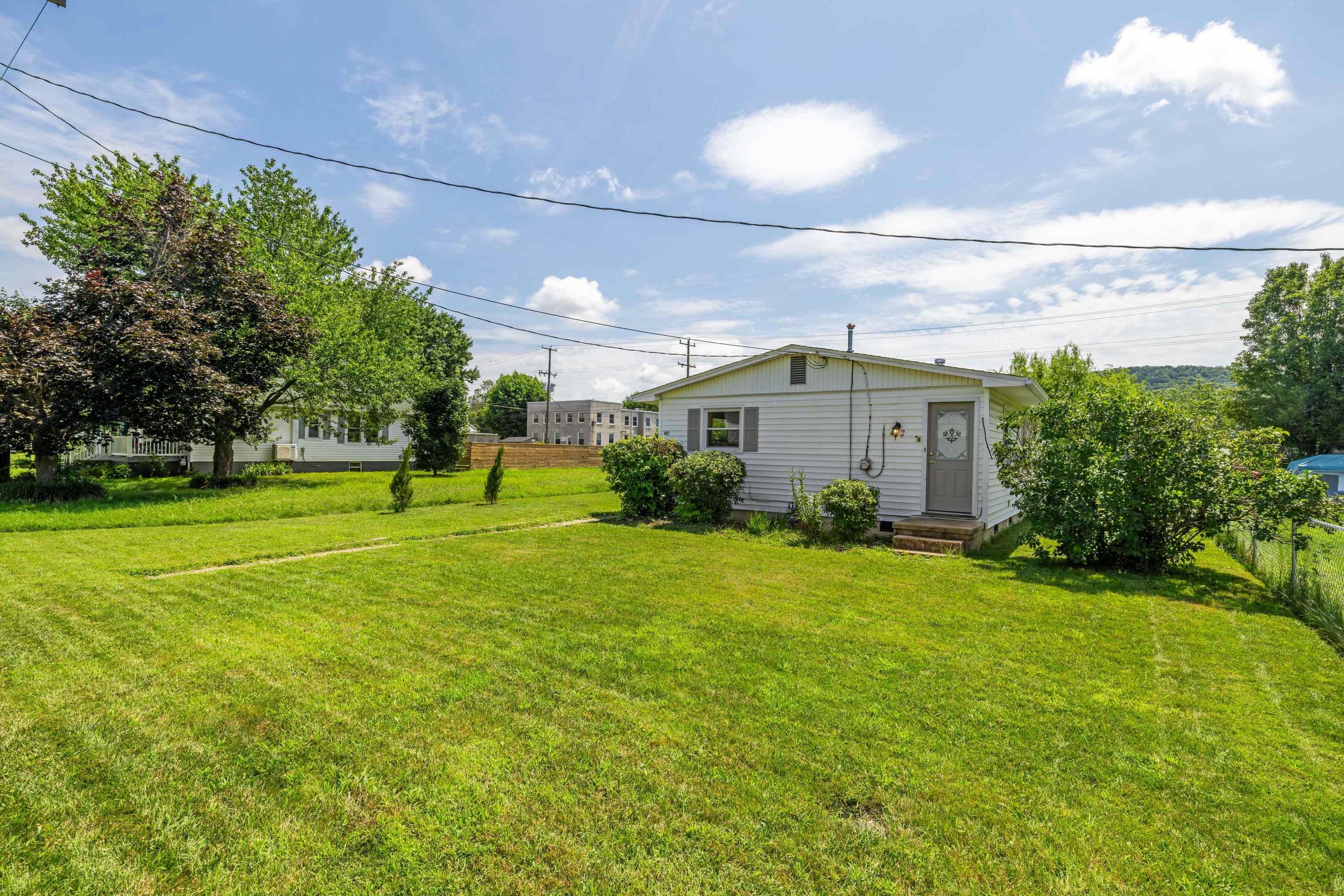 432 ARCH AVE, WAYNESBORO, Virginia 22980, 3 Bedrooms Bedrooms, ,1 BathroomBathrooms,Residential,432 ARCH AVE,667114 MLS # 667114
