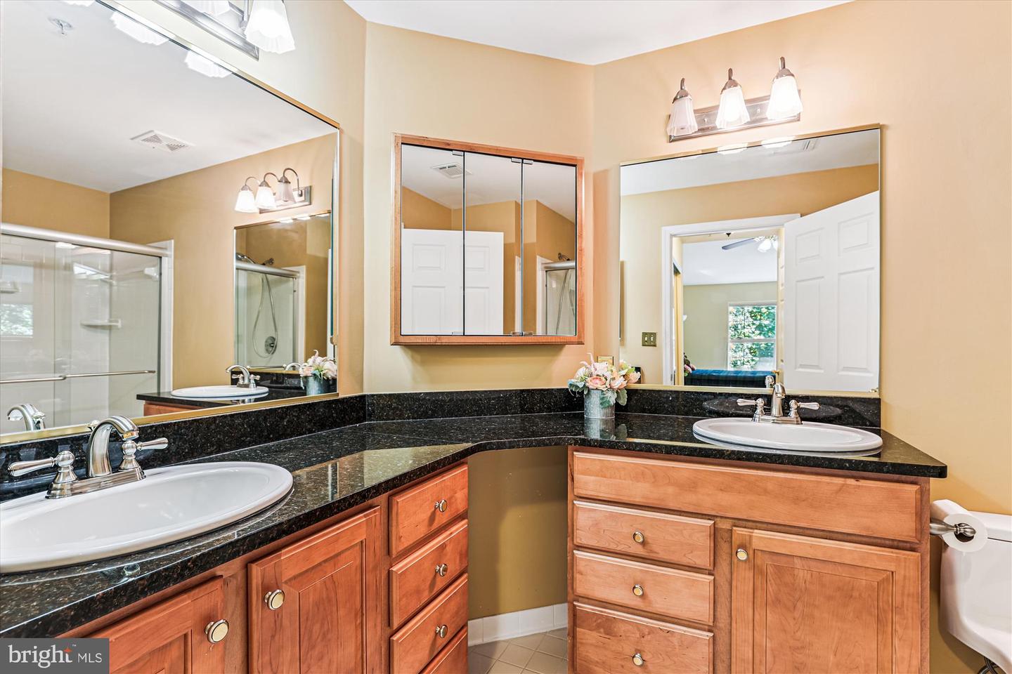1307 WINDLEAF DR #139 - N, RESTON, Virginia 20194, 2 Bedrooms Bedrooms, ,2 BathroomsBathrooms,Residential,For sale,1307 WINDLEAF DR #139 - N,VAFX2253268 MLS # VAFX2253268