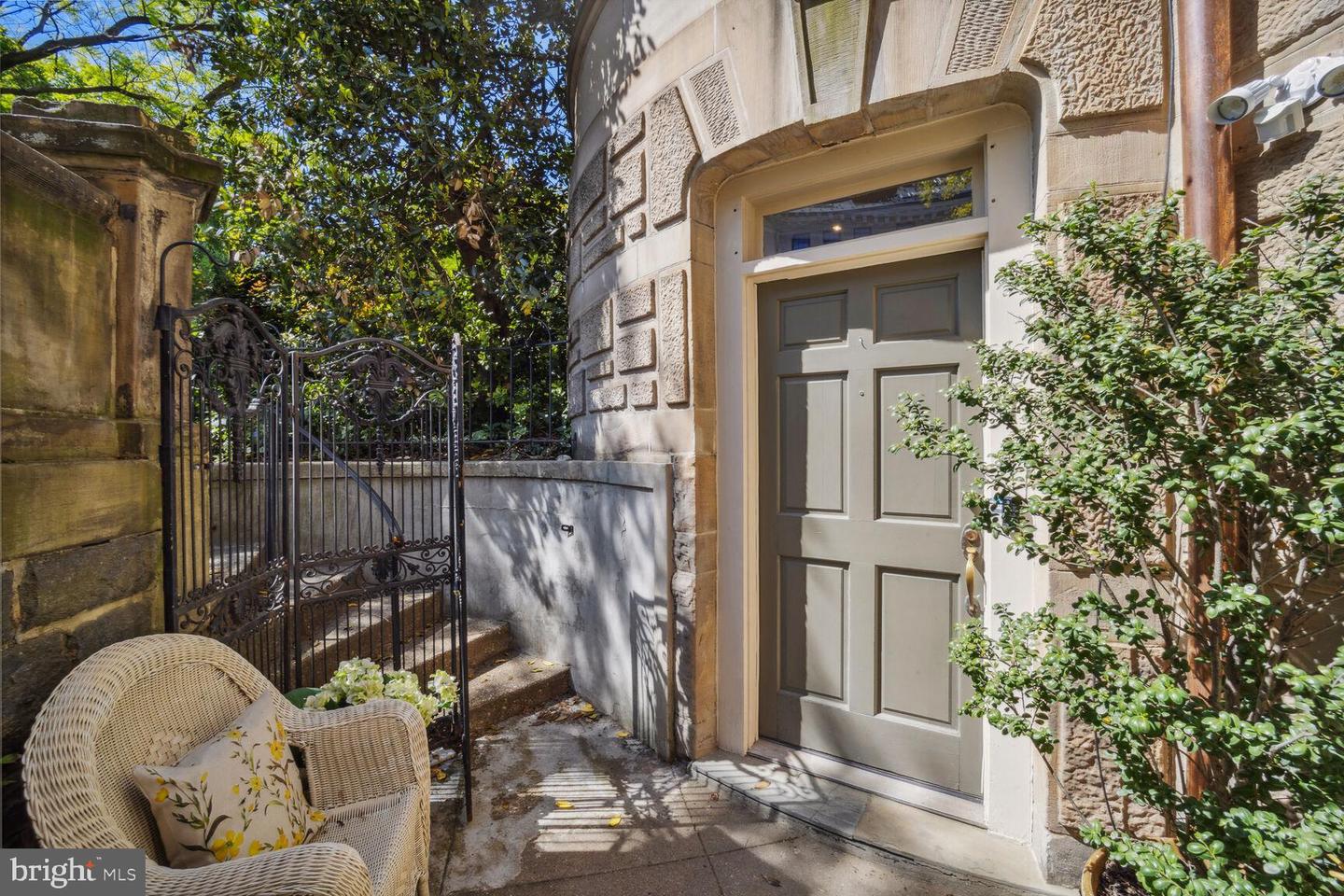 2201 MASSACHUSETTS AVE NW #1, WASHINGTON, District Of Columbia 20008, 2 Bedrooms Bedrooms, ,2 BathroomsBathrooms,Residential,For sale,2201 MASSACHUSETTS AVE NW #1,DCDC2209142 MLS # DCDC2209142