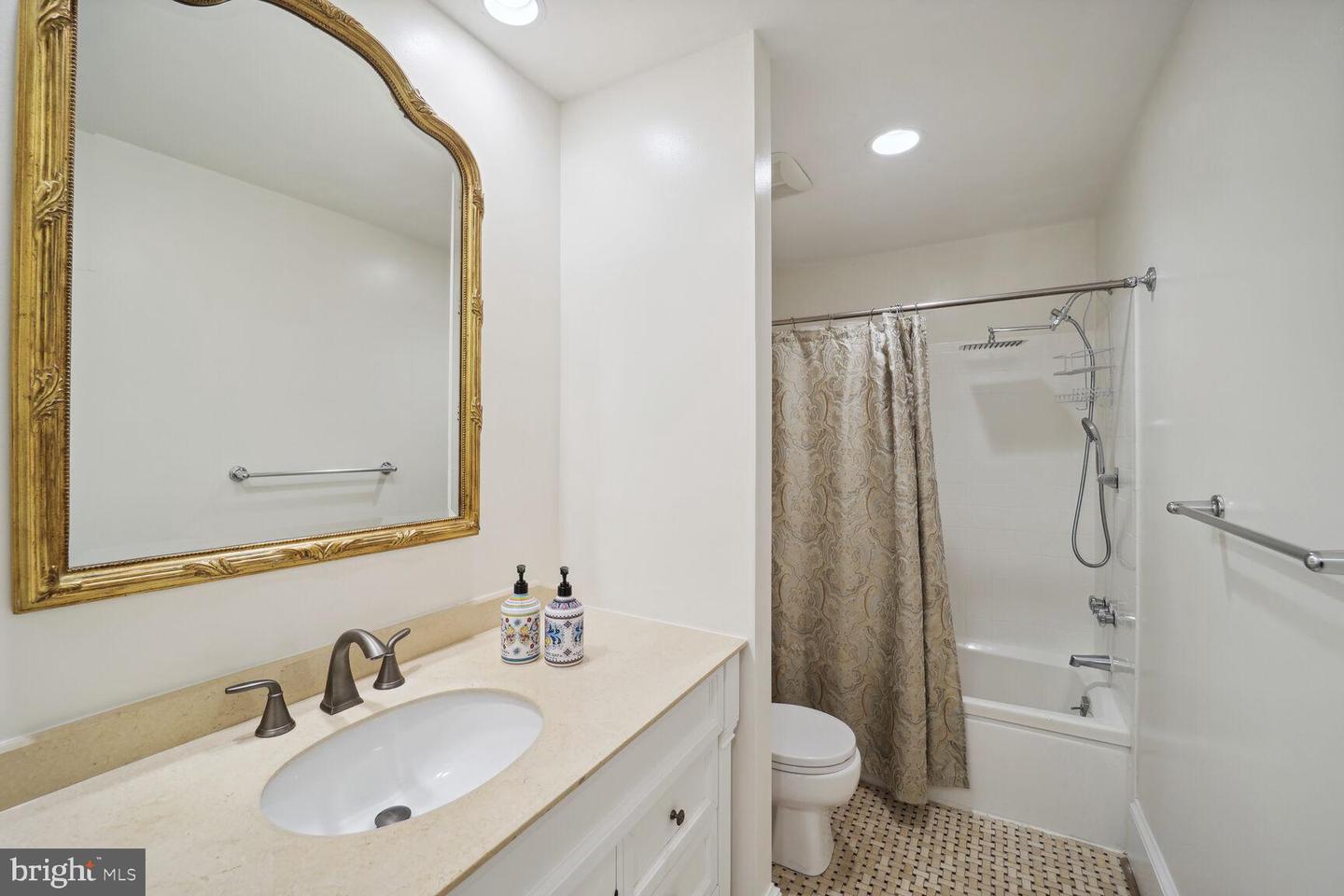 2201 MASSACHUSETTS AVE NW #1, WASHINGTON, District Of Columbia 20008, 2 Bedrooms Bedrooms, ,2 BathroomsBathrooms,Residential,For sale,2201 MASSACHUSETTS AVE NW #1,DCDC2209142 MLS # DCDC2209142