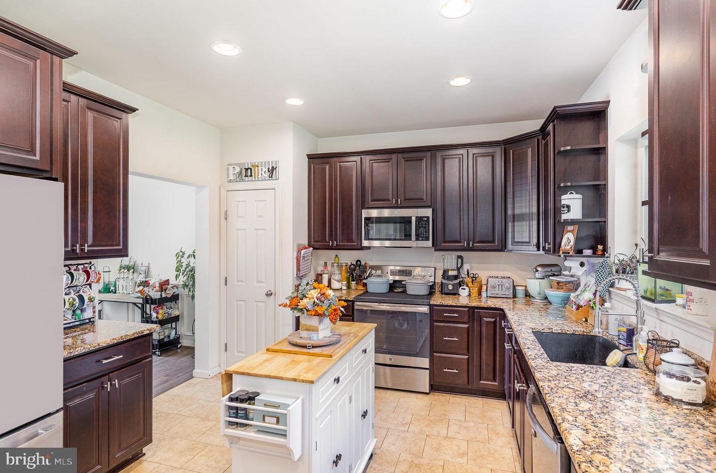 5095 HARVEST GRV, KING GEORGE, Virginia 22485, 3 Bedrooms Bedrooms, ,2 BathroomsBathrooms,Residential,For sale,5095 HARVEST GRV,VAKG2006684 MLS # VAKG2006684